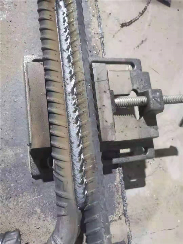 蓋骨梁焊接機器人